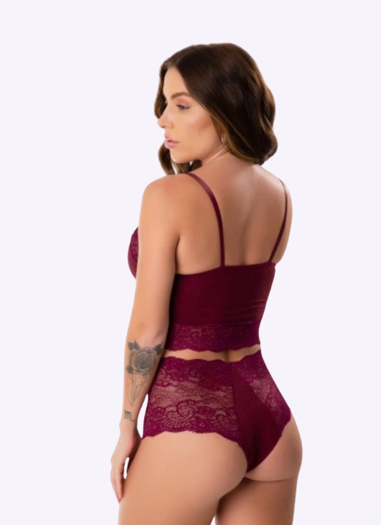 Conjunto Sutiã Cropped Em Renda e Calcinha Em renda Lilás